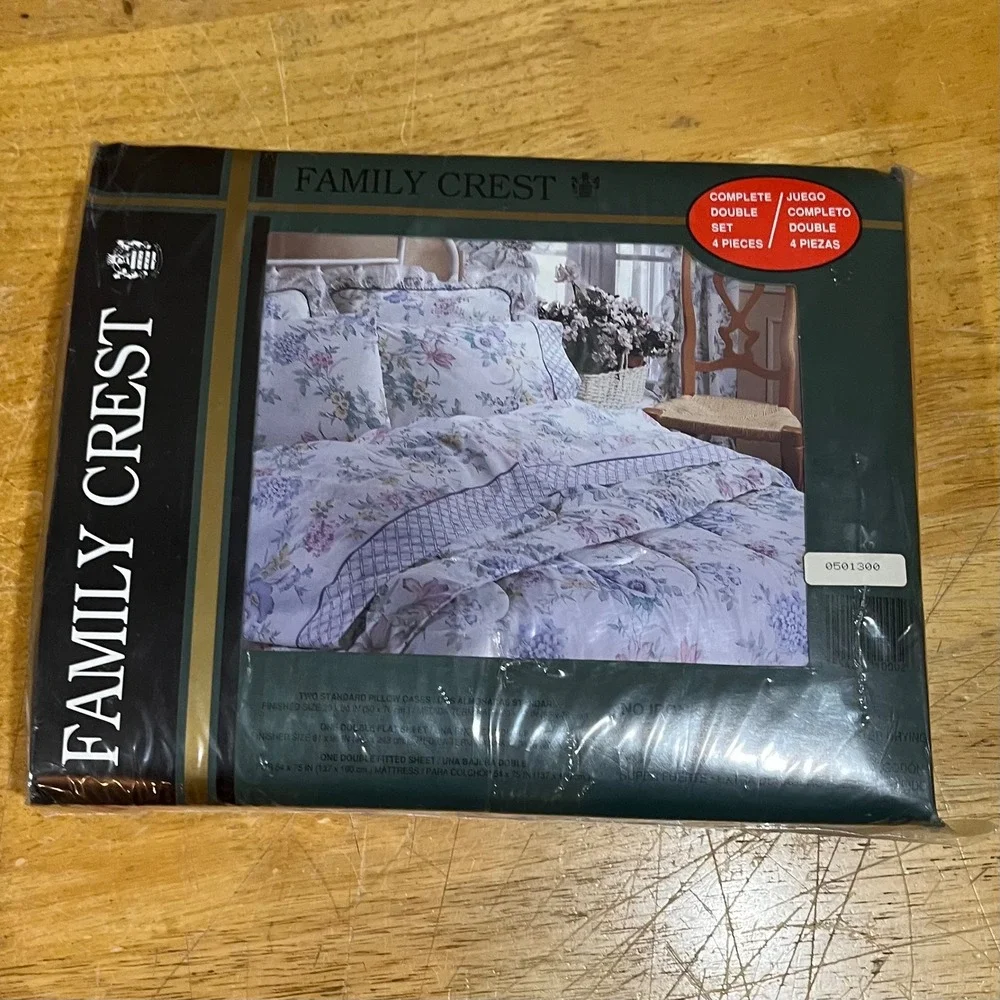Family Crest Vintage Floral Double‎ Sheet Set 4 Piece Lavender Blue Cottagecore